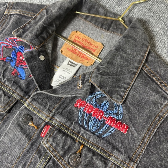 Levi's Kids Spider-Man Denim Jacket Gray Embroidered Marvel Comics Size L - Picture 1 of 9